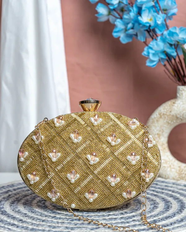 Lunara_Gold_Bloom_Clutch